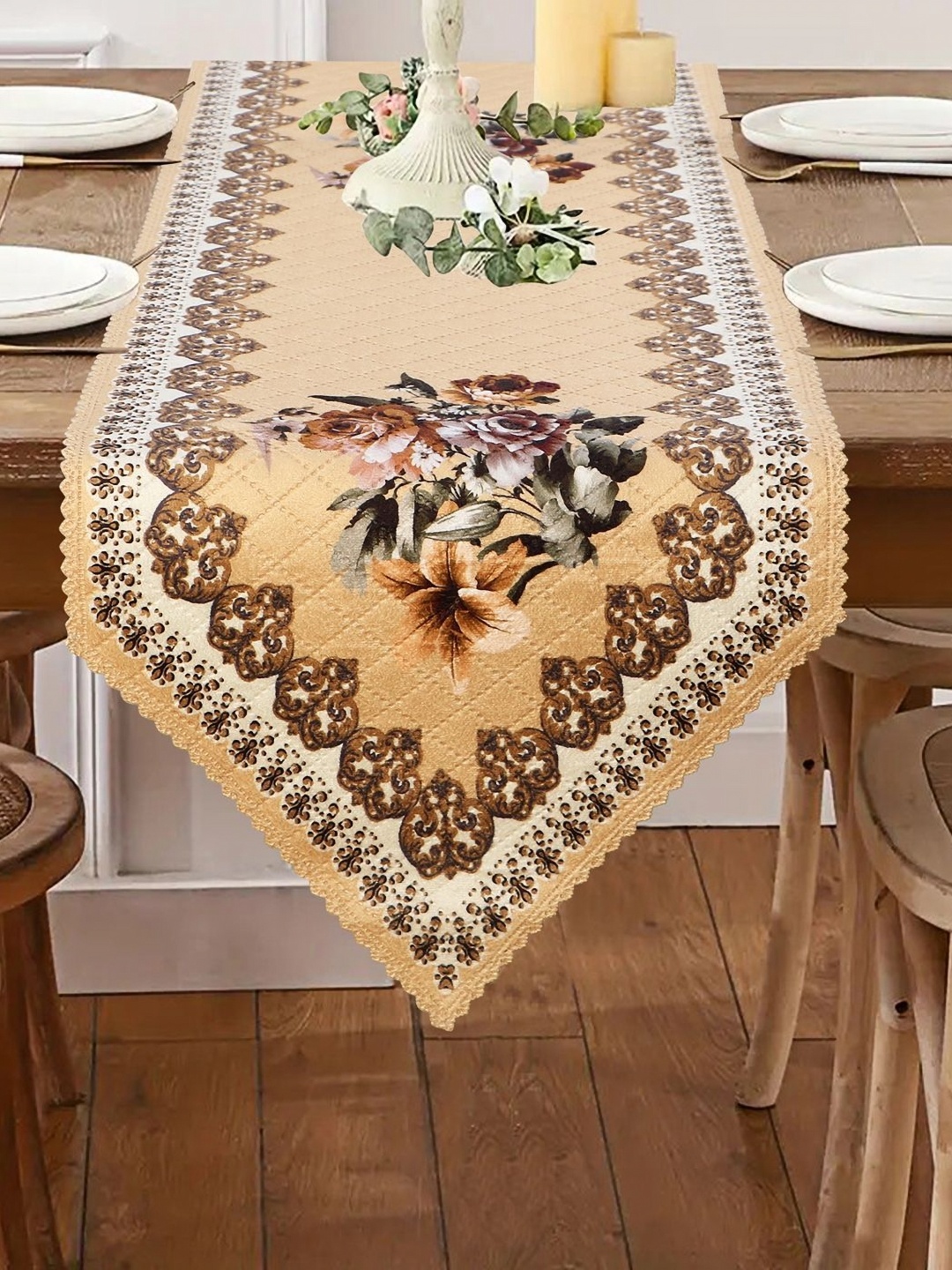 

LooMantha Beige & Cream Printed Table Runners