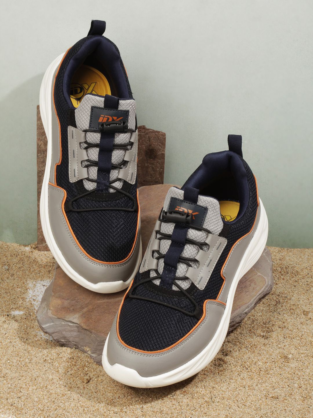 

ID Men Colourblocked Sneakers, Grey