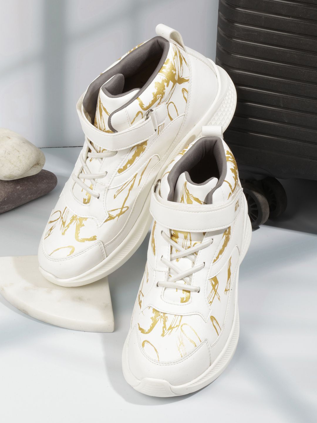 

ID Men Woven Design Leather Sneakers, White
