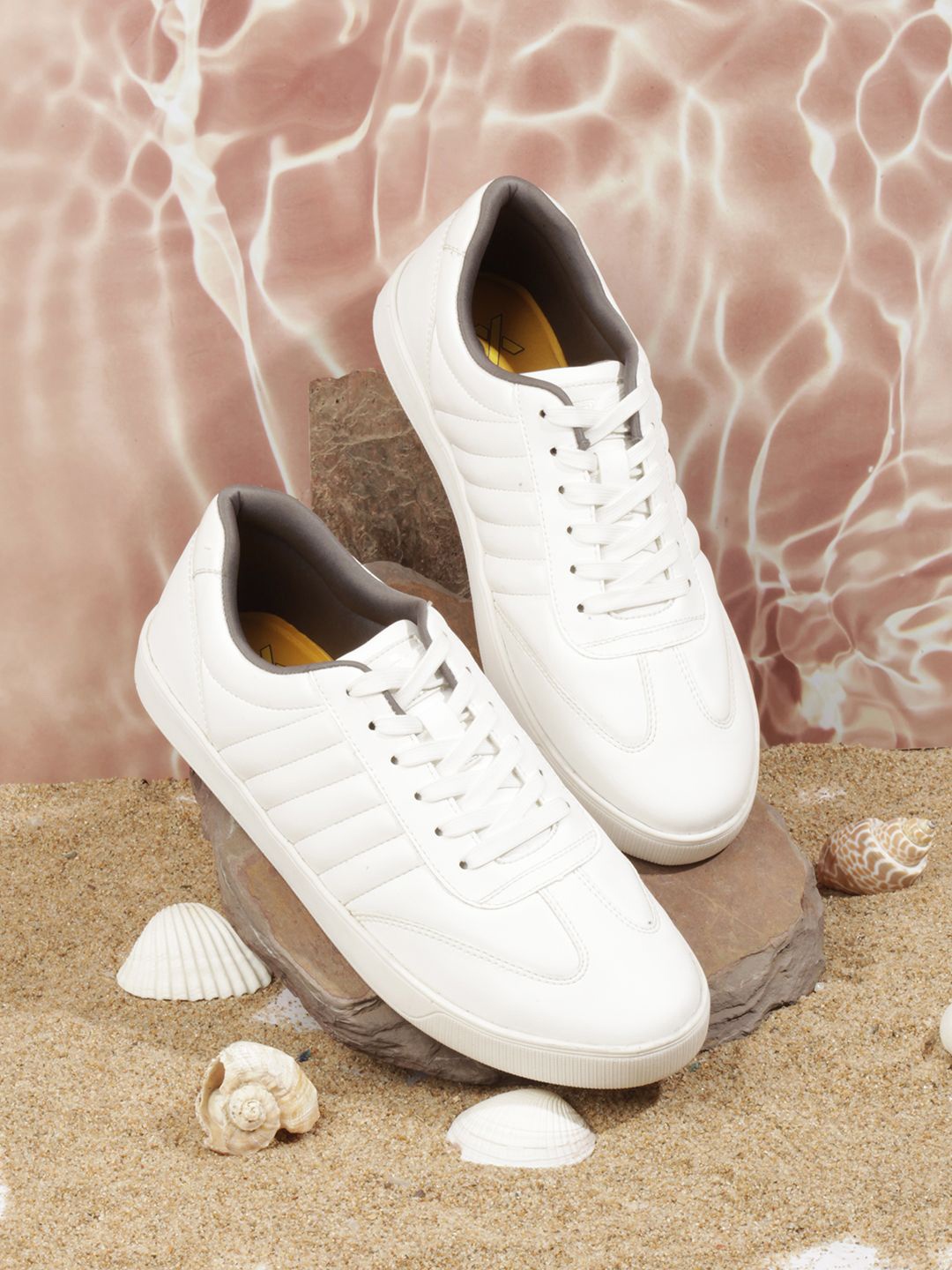 

ID Men Textured Leather Sneakers, White
