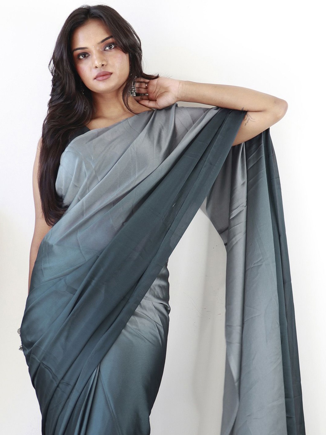 

KALINI Ombre Poly Georgette Ready to Wear Saree, Green
