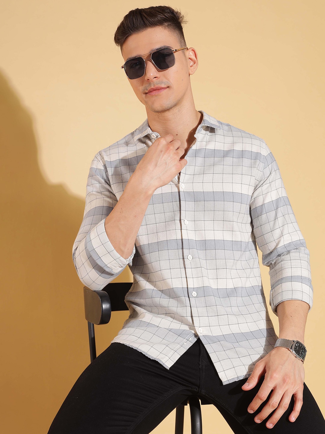 

HERE&NOW Men Slim Fit Horizontal Stripes Opaque Striped Casual Shirt, Multi