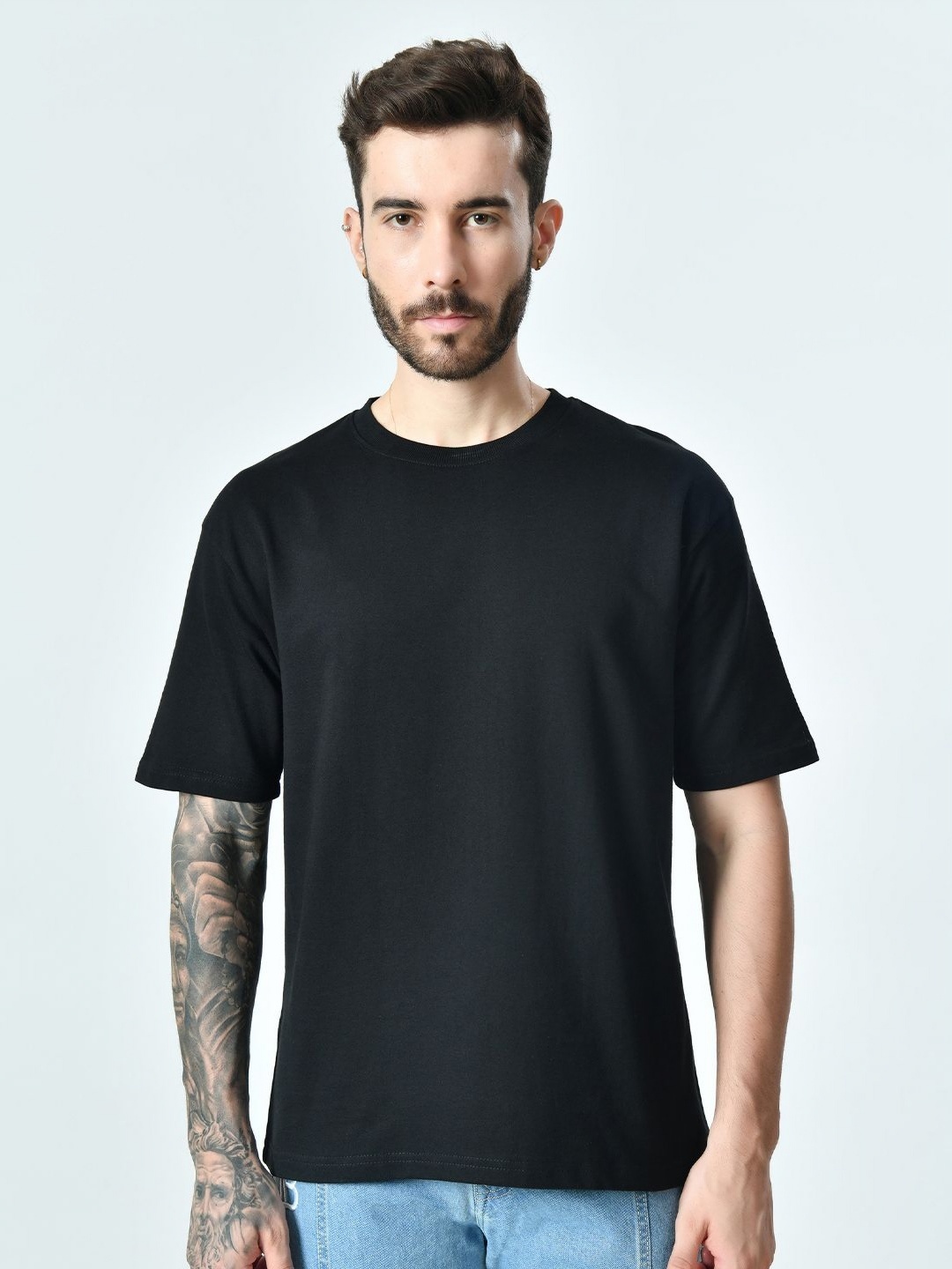 

EKSDEE Men Colourblocked Raw Edge T-shirt, Black