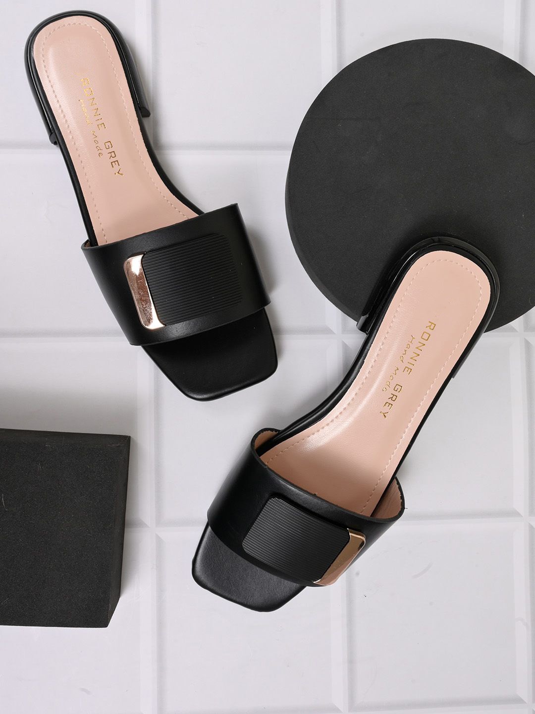 

Ronnie Grey Women Colourblocked Open Toe Flats with Bows, Black