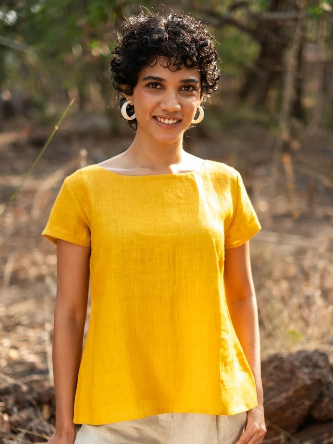 

Creatures of Habit Women Linen Boat Neck Top, Mustard