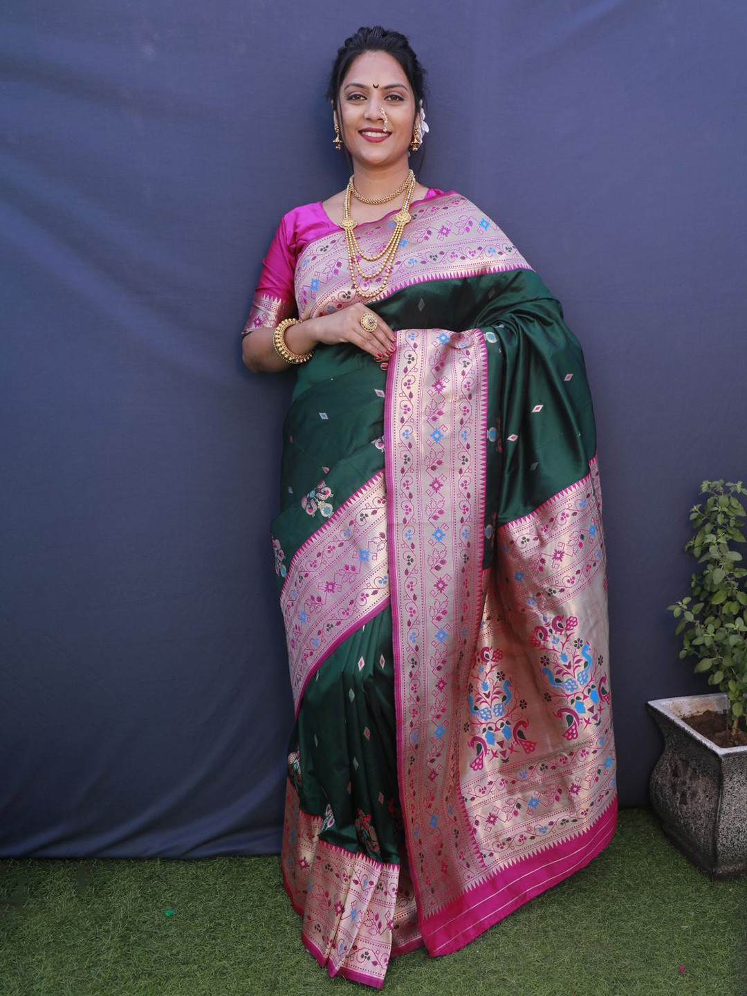 

LeeliPeeri Designer Woven Design Zari Silk Blend Paithani Saree, Green