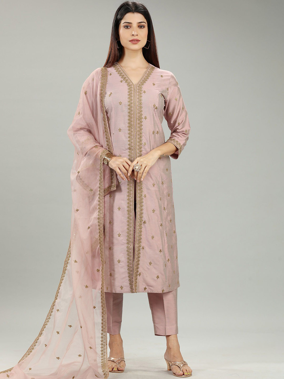 

COTTON CULTURE Women Floral Embroidered Regular Kurta with Churidar & With Dupatta, Peach