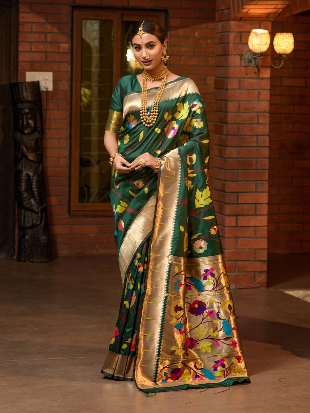 

LeeliPeeri Designer Woven Design Zari Silk Blend Paithani Saree, Green