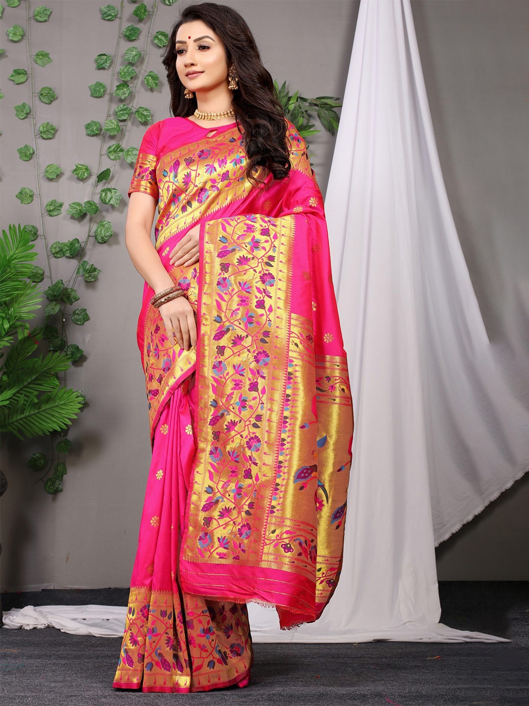 

LeeliPeeri Designer Woven Design Zari Silk Blend Paithani Saree, Pink