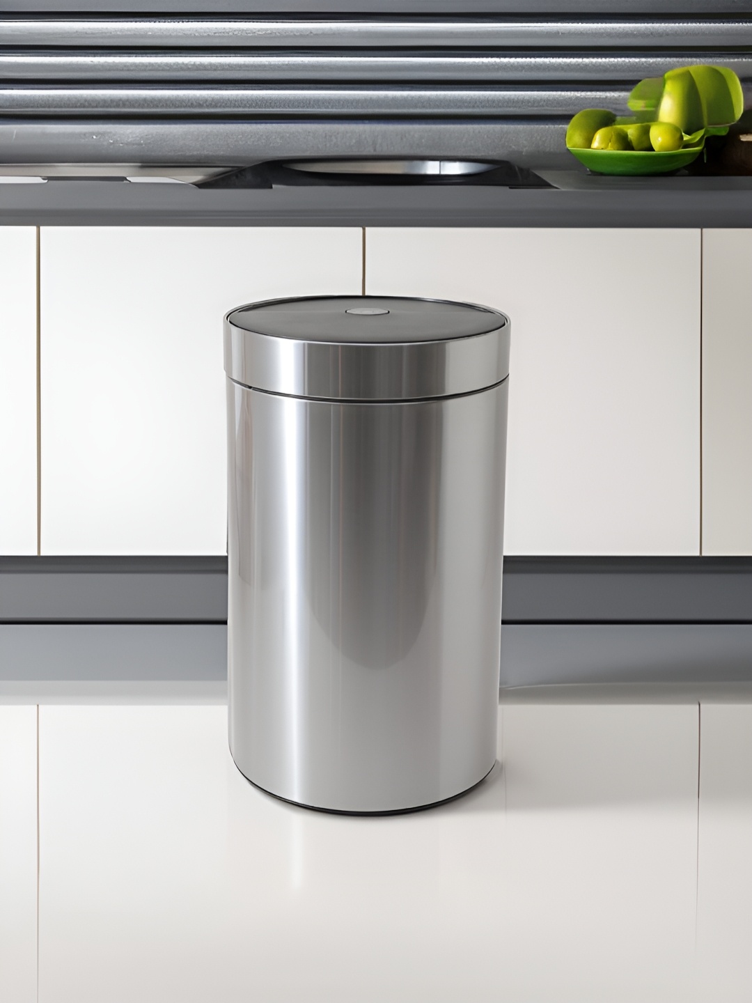 

The Better Home Stainless Steel Automatic Rotating Lid Sensor Dustbin 30 L, Silver