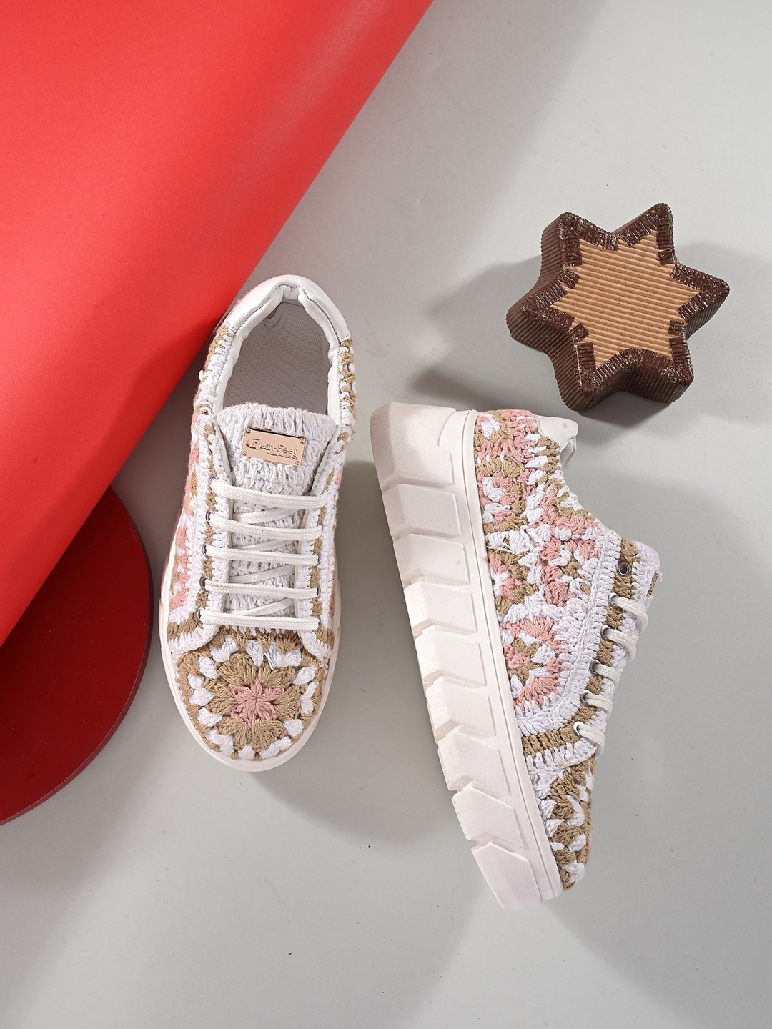 

FRESH 1947 FEET Women Memory Foam Hand Made Sneaker, Pink