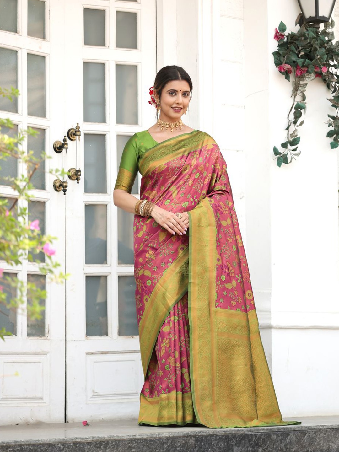 

COSBILA FASHION Woven Design Zari Banarasi Saree, Green