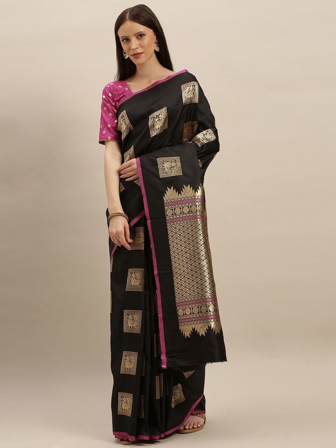 

VASTRANAND Woven Design Zari Banarasi Saree, Black