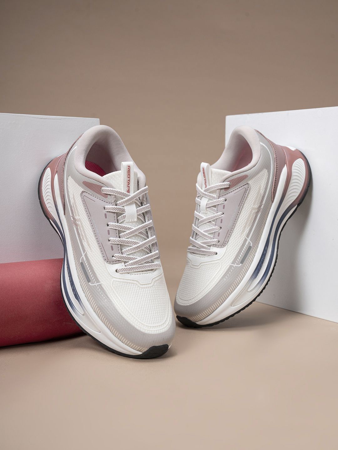 

Red Tape Women Mesh Walking Shoes, Off white