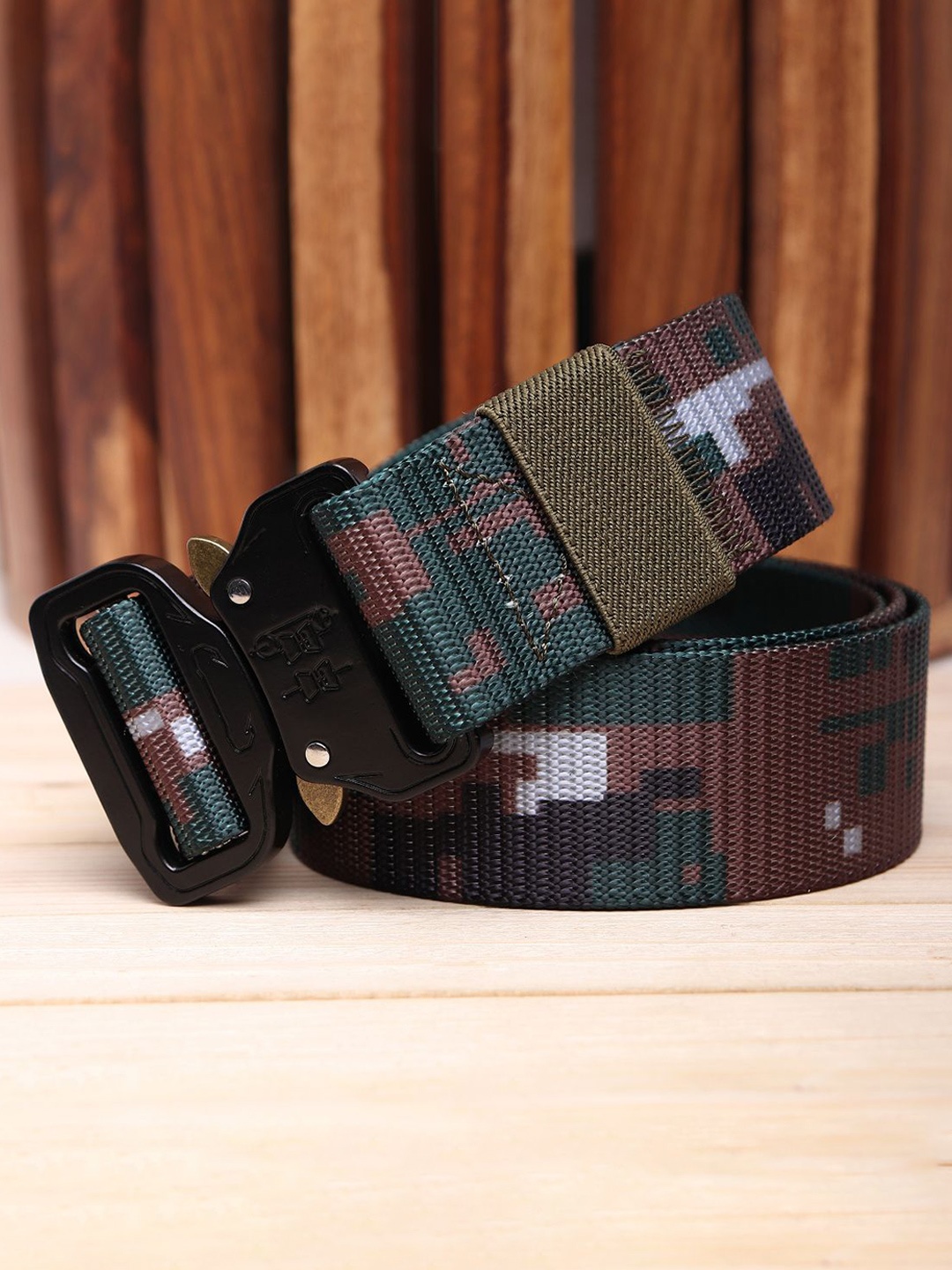 

The Roadster Lifestyle Co. Men Textured Interlock Closure Belt, Green
