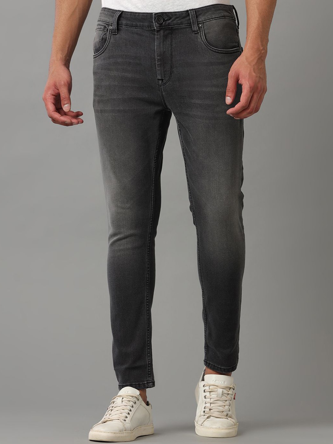 

Voi Jeans Men Comfort Skinny Fit Clean Look Light Fade Jeans, Grey