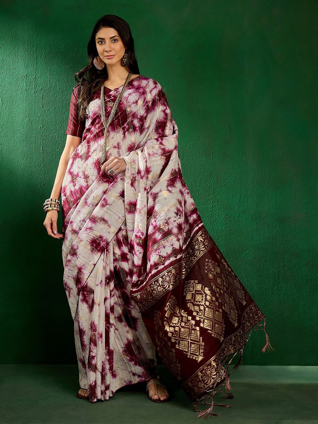 

MAHALASA Tie and Dye Embroidered Kanjeevaram Saree, Purple