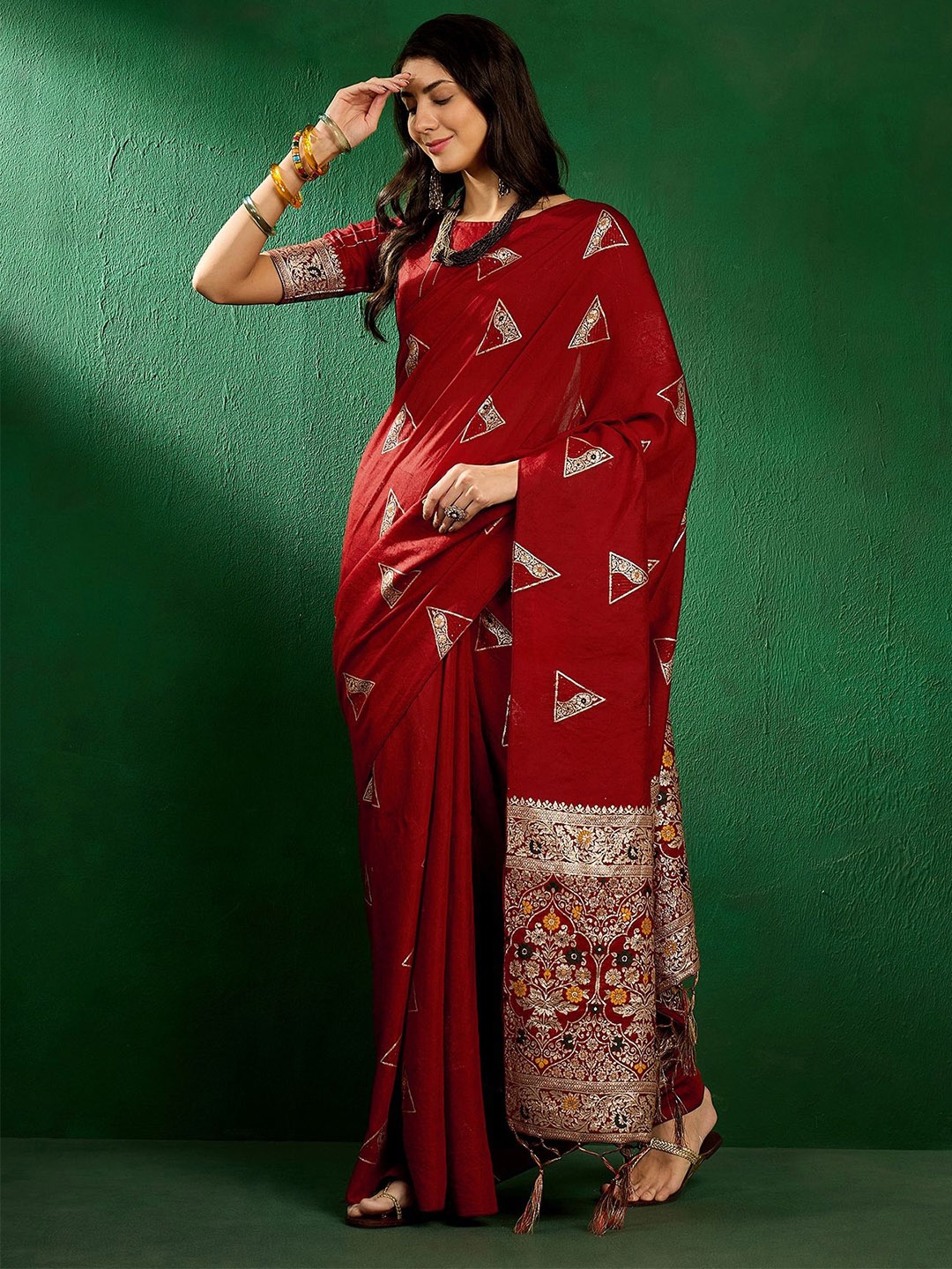 

MAHALASA Geomatric Zari Woven Kanjeevaram Saree, Maroon