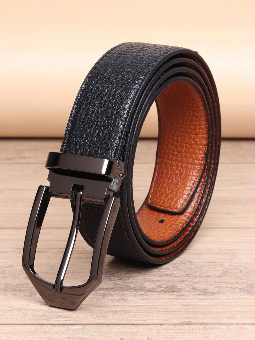 

INVICTUS Men Textured Formal Belt, Black
