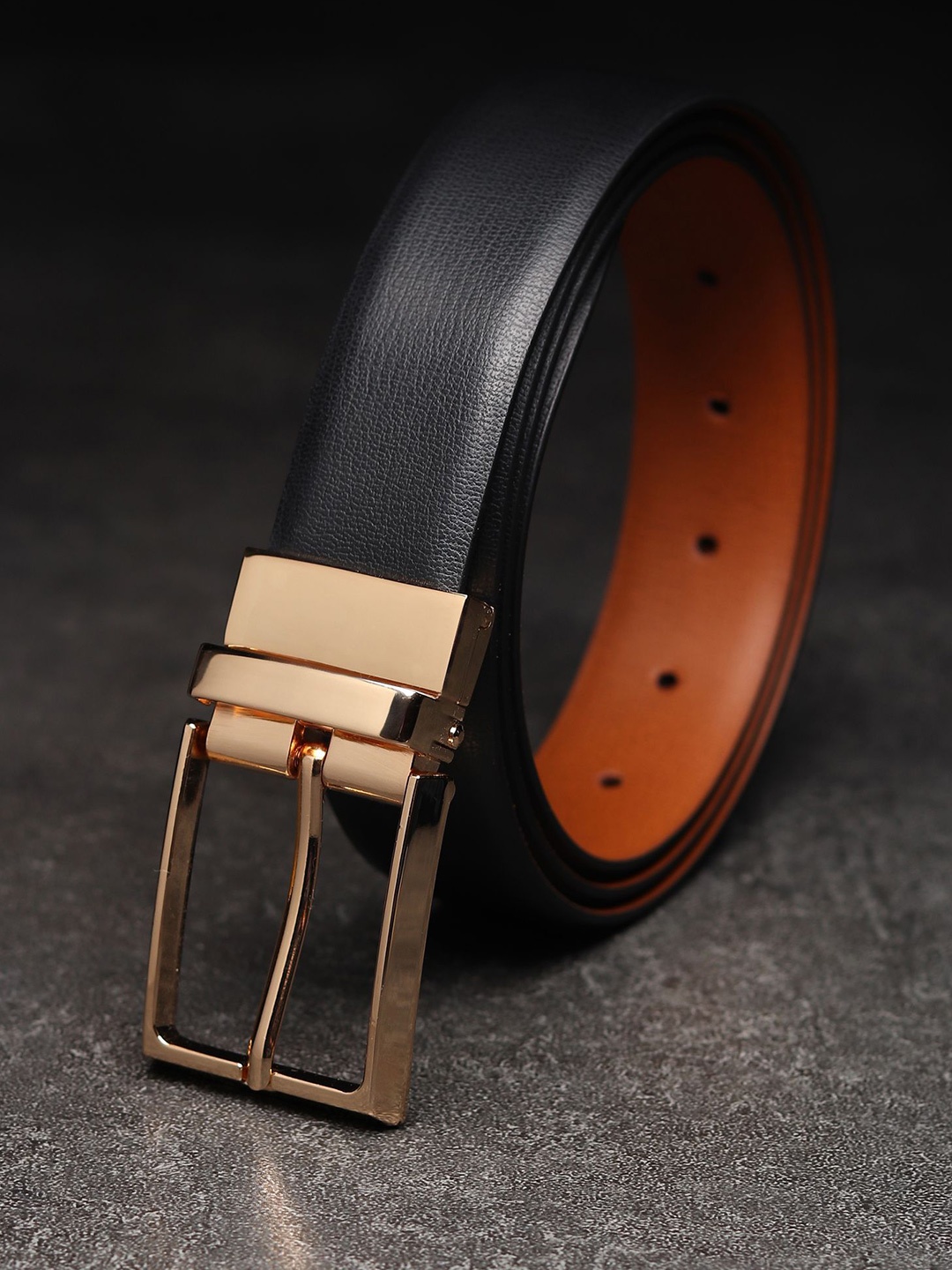 

INVICTUS Men Textured Formal Belt, Black