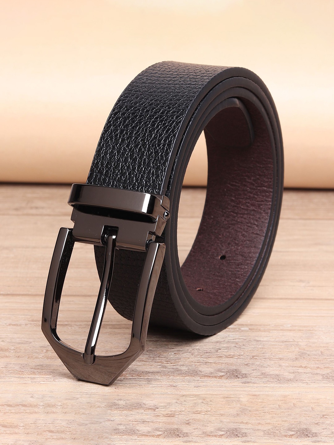

INVICTUS Men Textured Formal Belt, Black