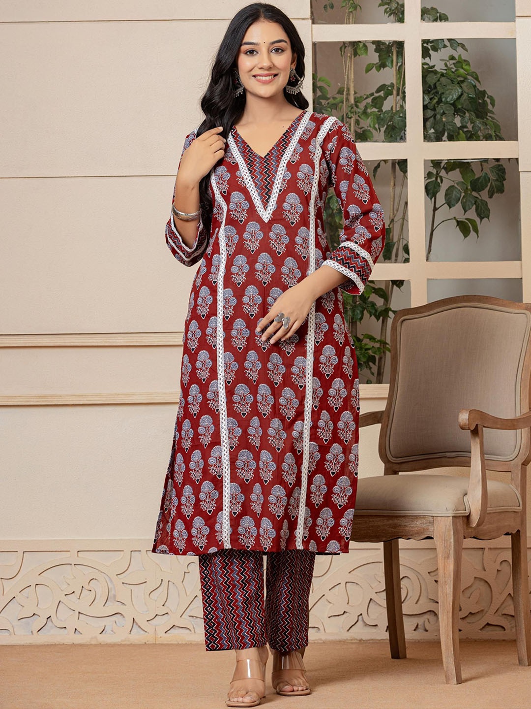 

Rouhab Floral Printed Pure Cotton V-Neck Straight Kurta With Trousers, Maroon