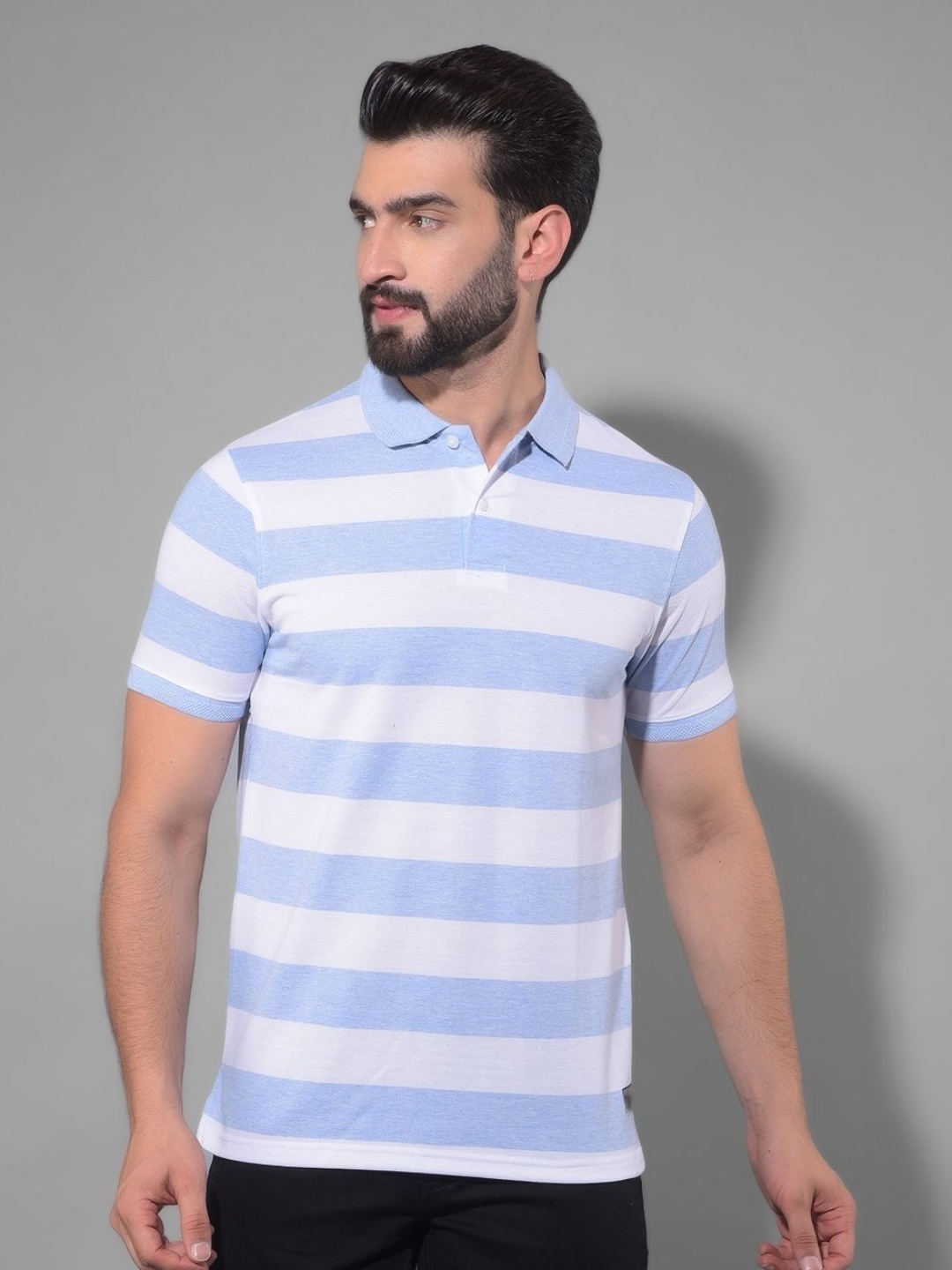 

COBB Men Striped V-Neck Pockets T-shirt, Blue