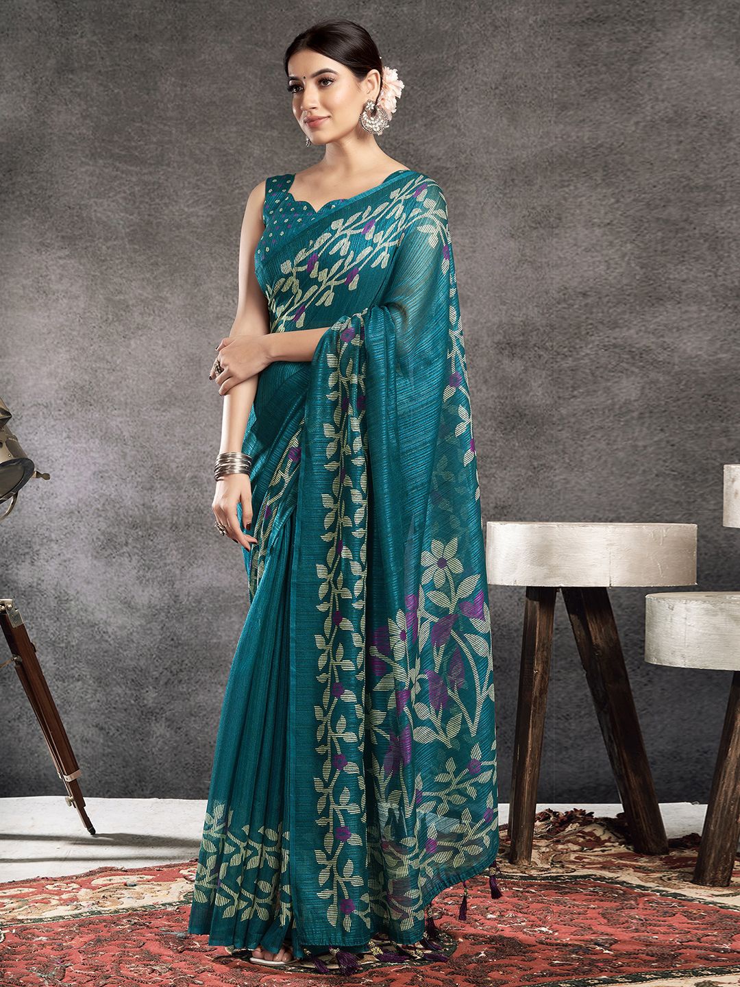 

KALINI Ethnic Motif Pure Linen Saree, Teal