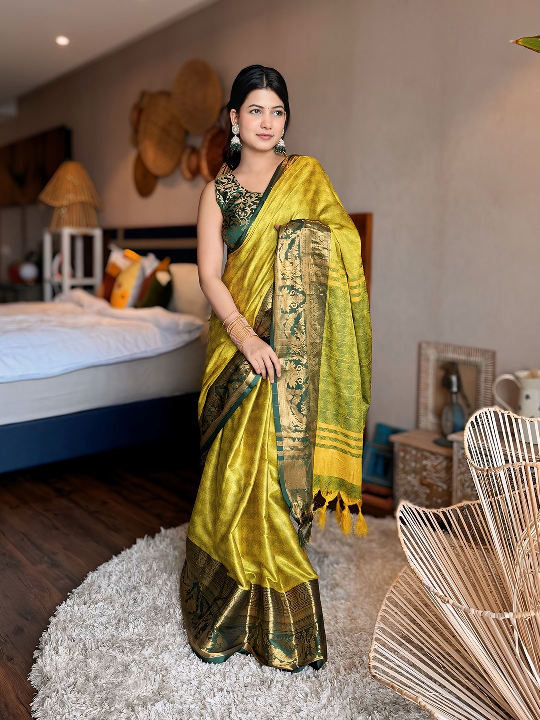 

KALINI Woven Design Zari Saree, Green