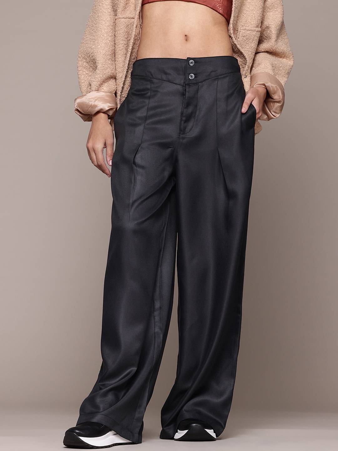 

The Roadster Lifestyle Co. Women Satin Finish Loose Fit Pleated Trousers, Black