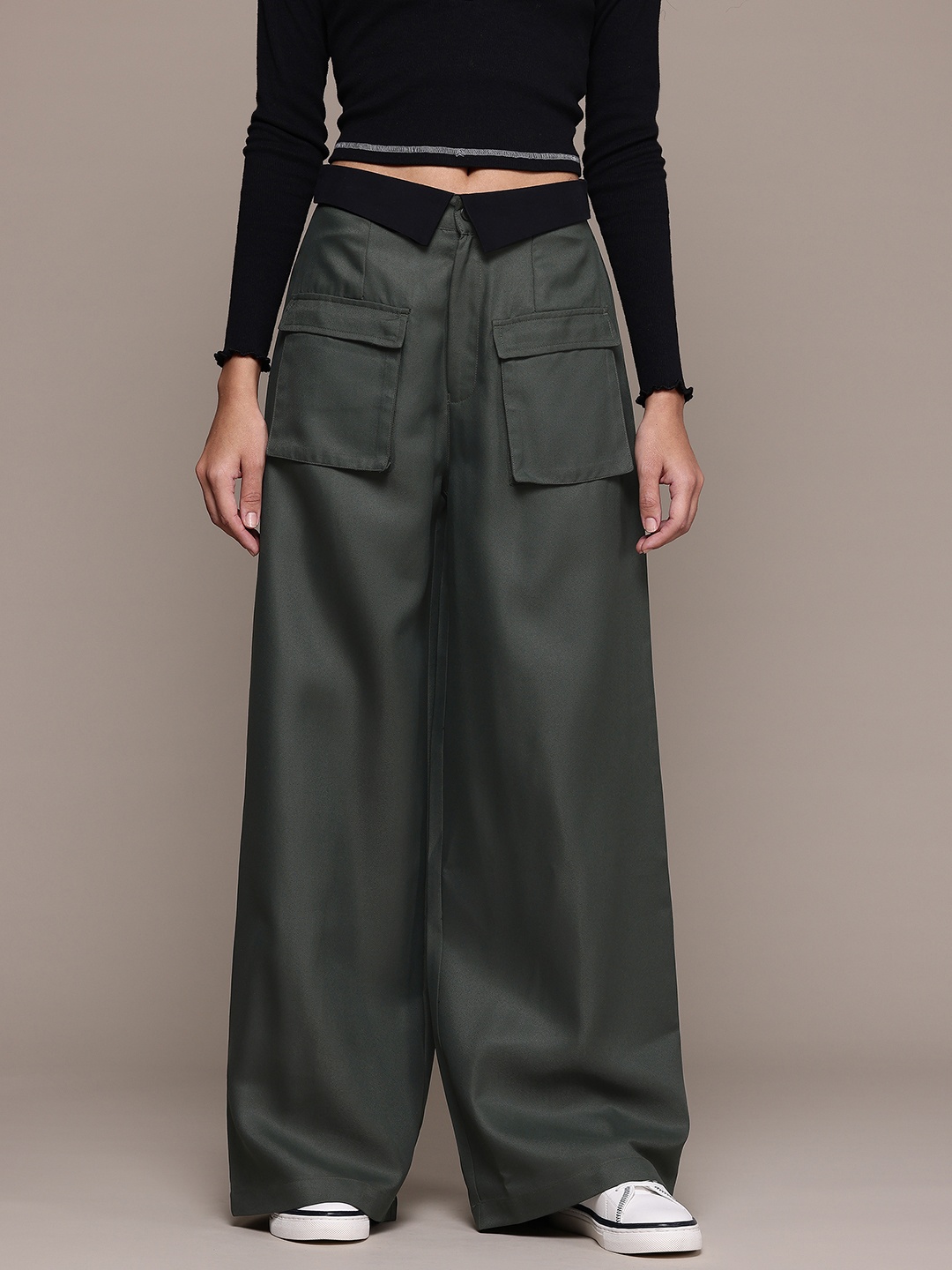 

The Roadster Lifestyle Co. Women Flared Wide-Leg Trousers, Olive