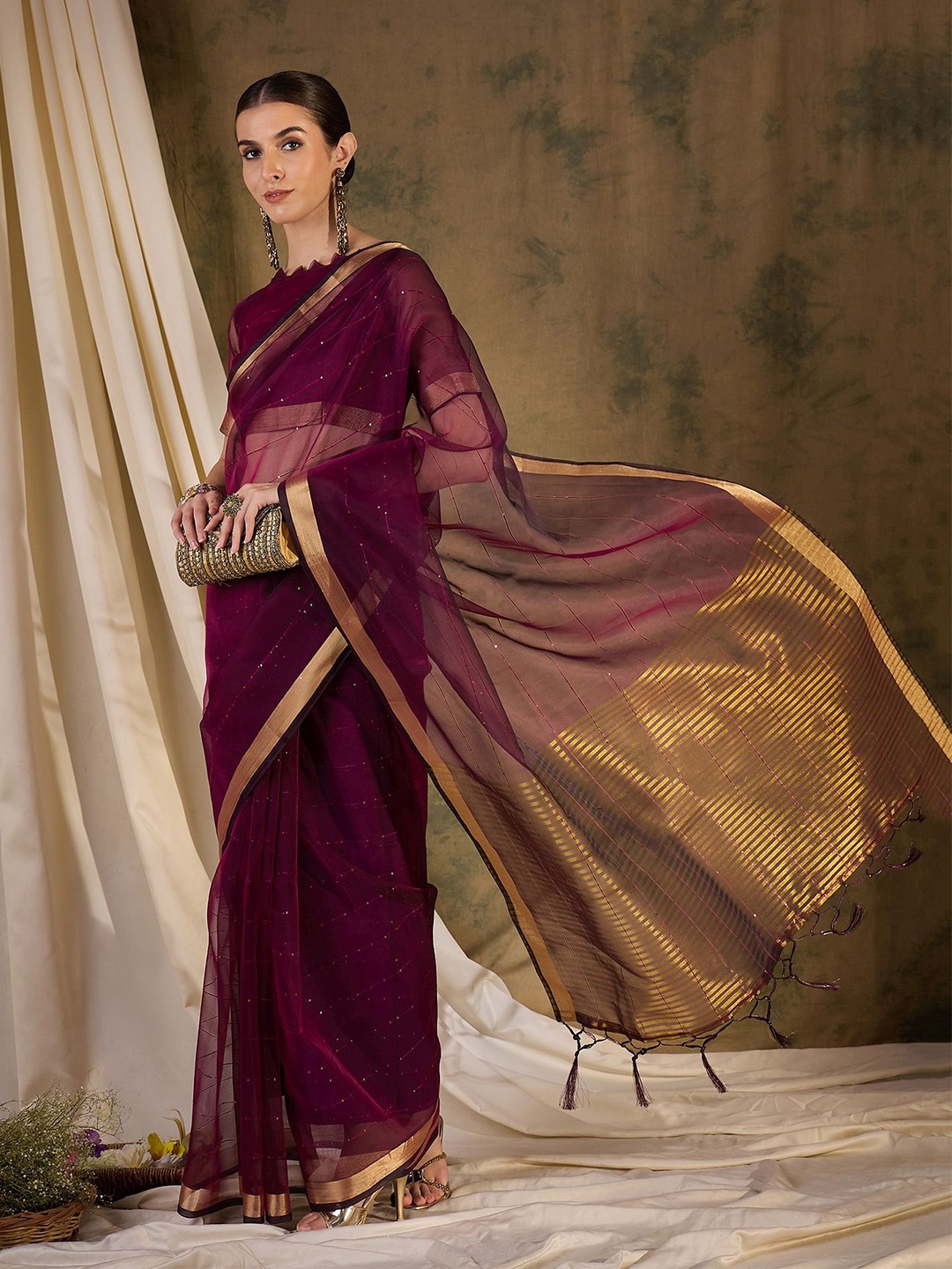 

MAHALASA Striped Zari Woven Sequinned Kanjeevaram Saree, Magenta