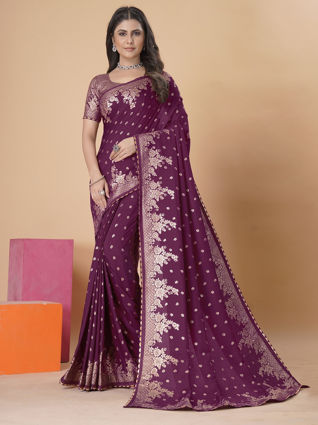 

SHRI MAHAVEER RAJASTHANI SAREE Ethnic Motif Zari Woven Banarasi Saree, Magenta