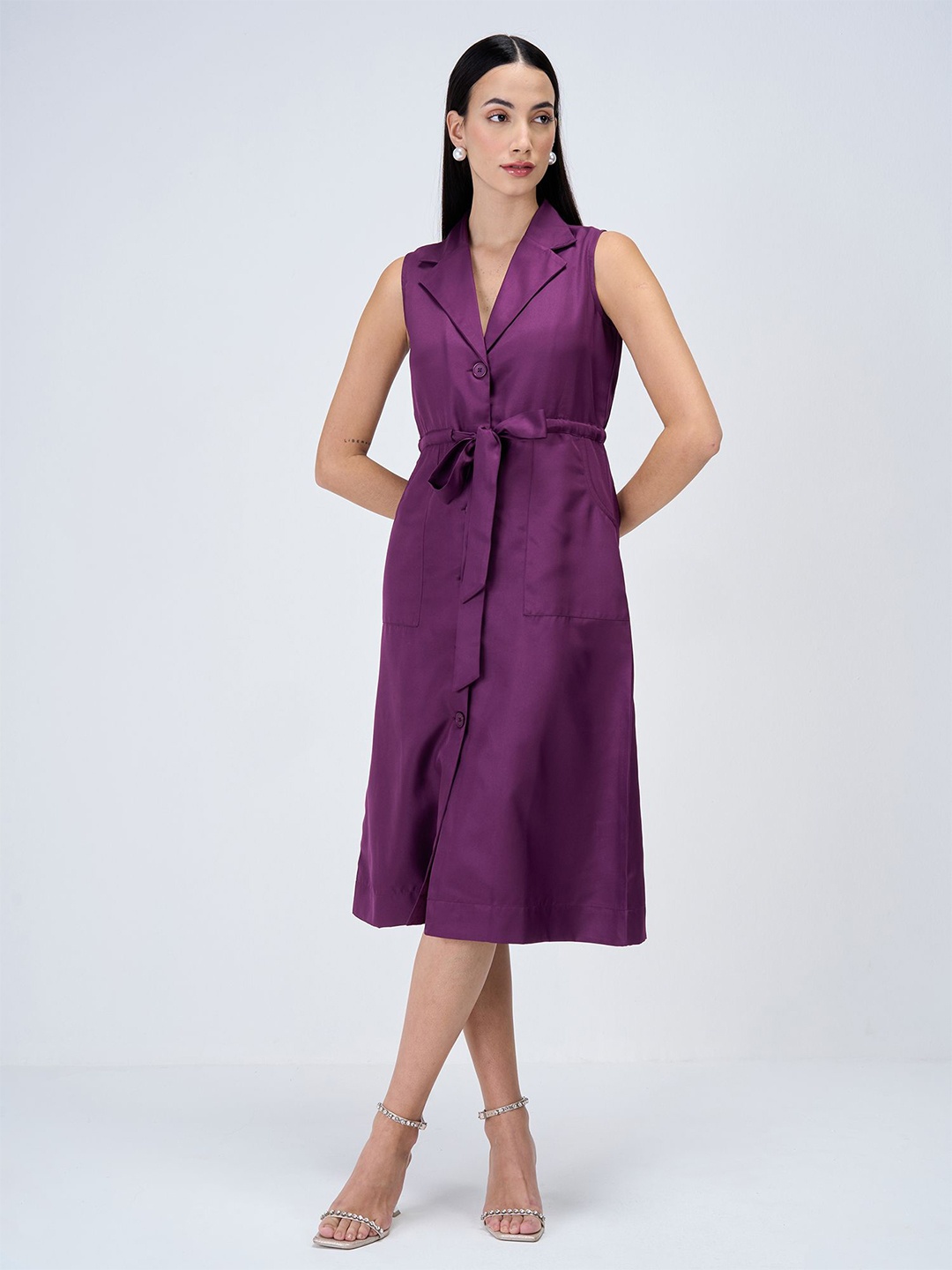 

SALT ATTIRE Women Solid Peter Pan Collar Sleeveless Shirt Midi Dress, Purple