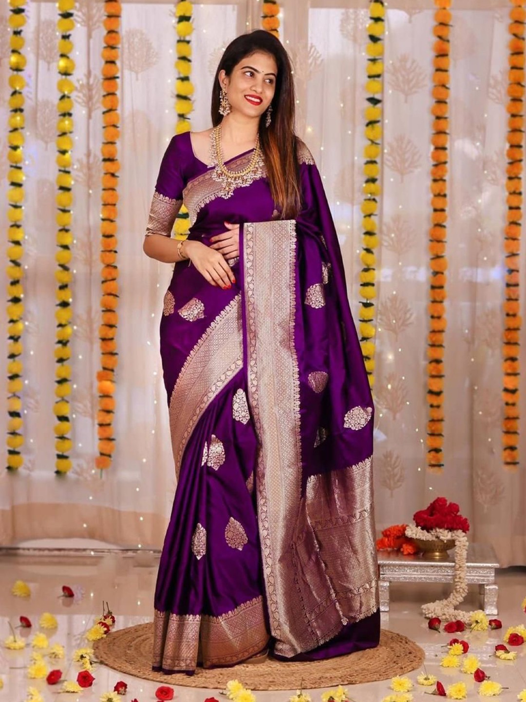 

revika Woven Design Zari Pure Silk Kanjeevaram Saree, Purple