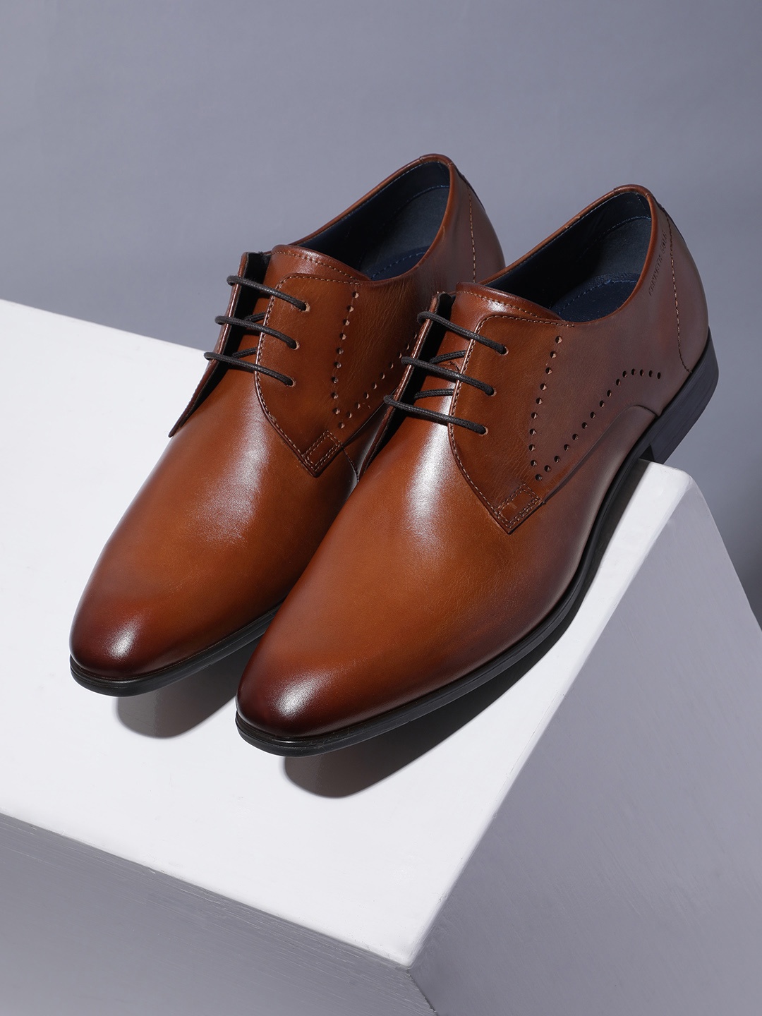 

Kenneth Cole Men Perforations Formal Leather Derbys, Tan