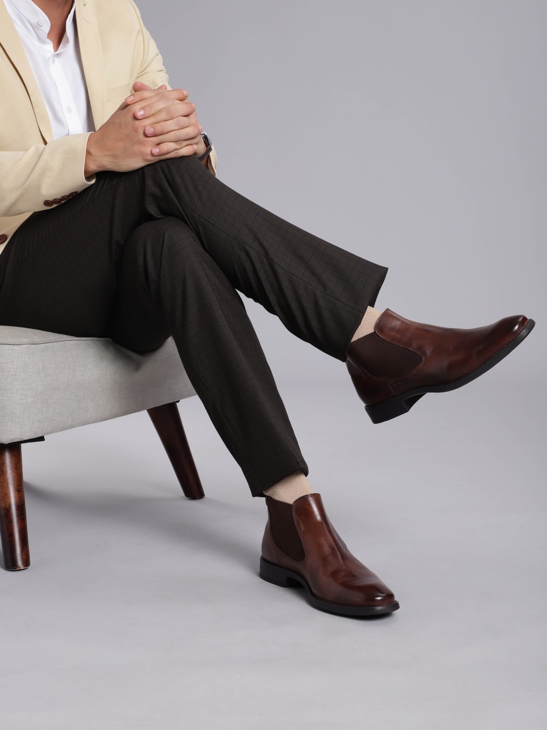 

Kenneth Cole Men Leather Formal Chelsea Boots, Brown