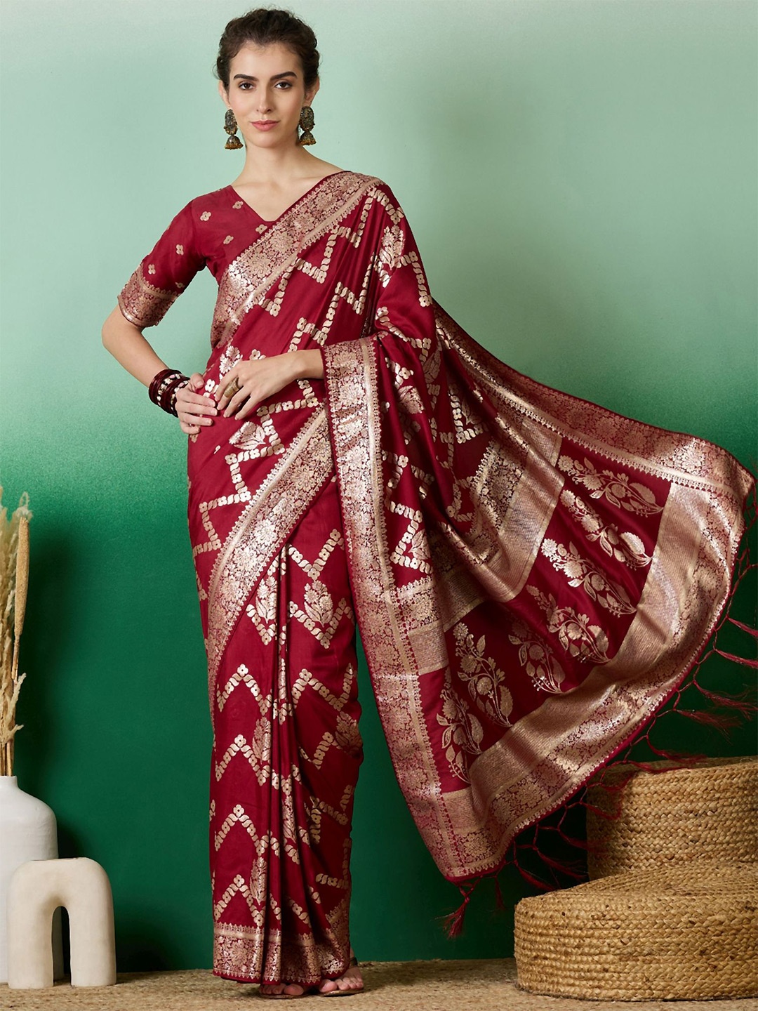 

MAHALASA Ethnic Motif Zari Woven Kanjeevaram Saree, Maroon