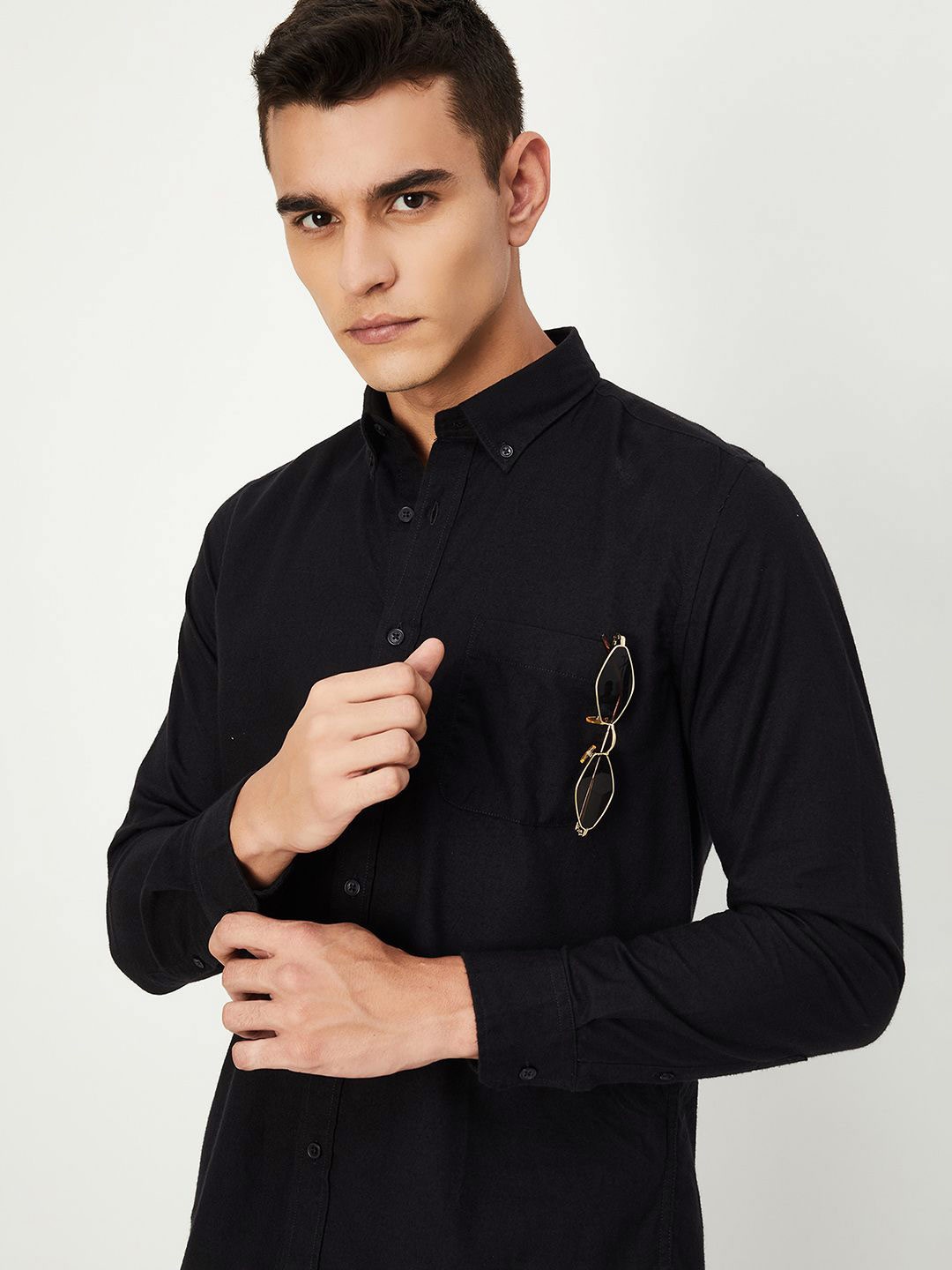 

max Men Solid Button-Down Collar Casual Shirt, Black