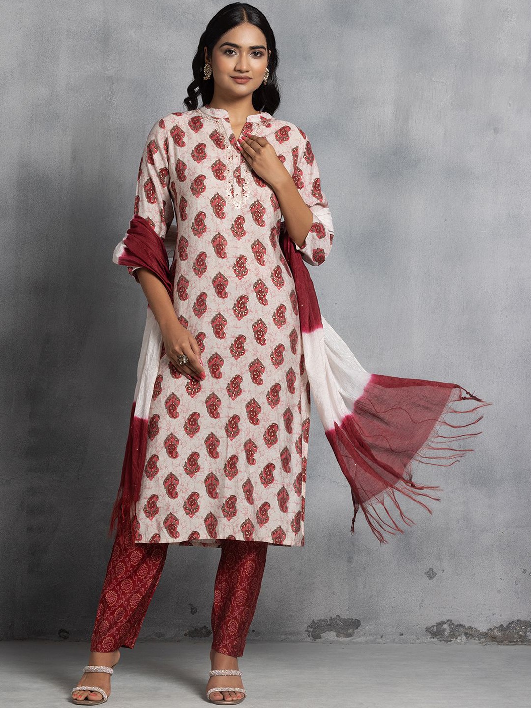 

Rang by Indya Ethnic Motifs Printed Kurta with Trousers & Dupatta, Red