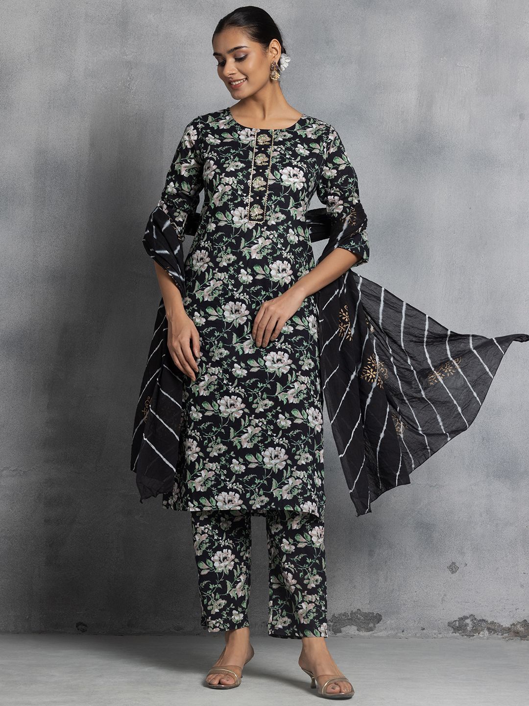 

Rang by Indya Printed Gotta Patti Pure Cotton Straight Kurta With Trousers & Dupatta, Black
