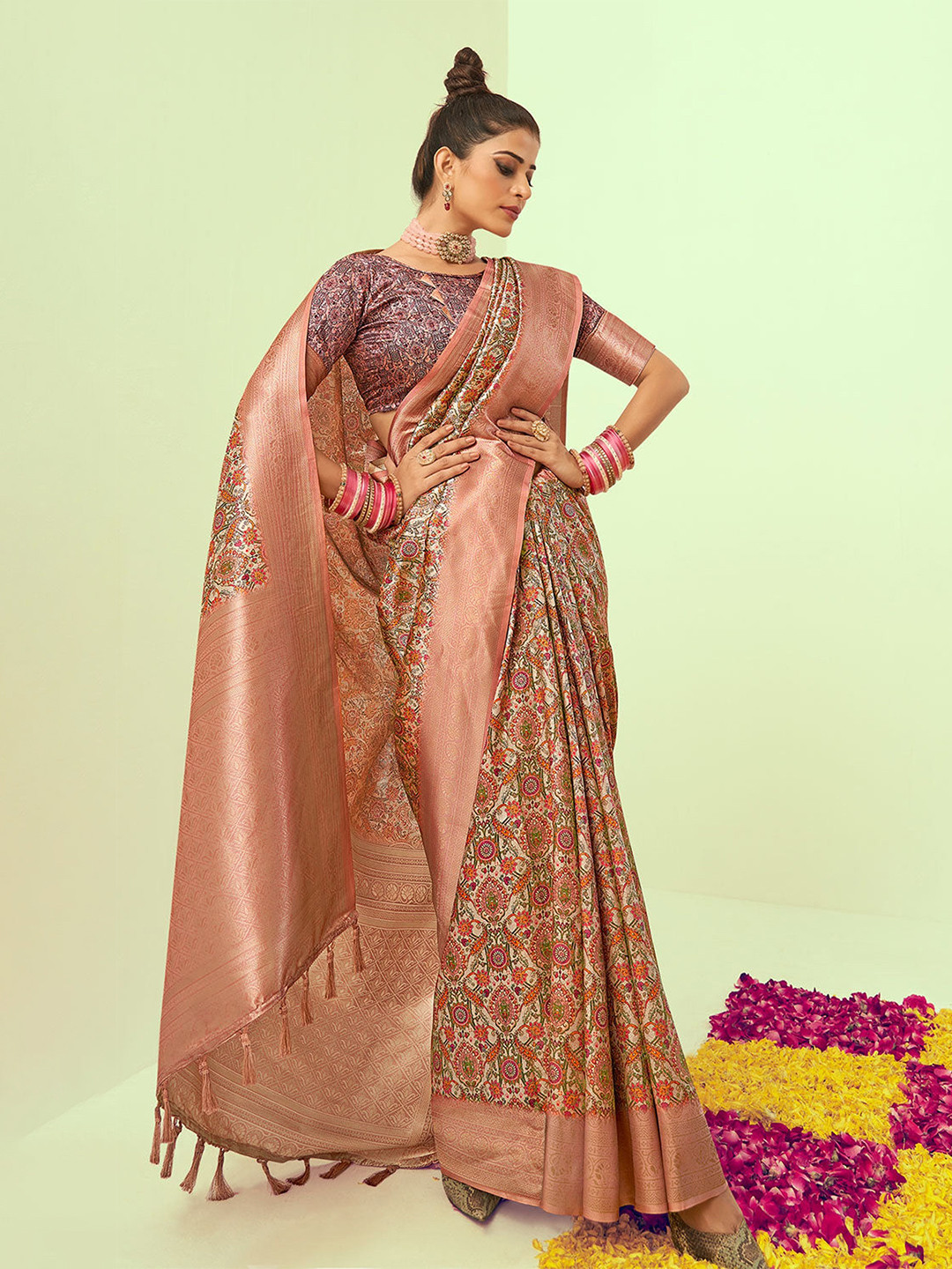 

revika Ethnic Motif Zari Woven Pure Silk Kanjeevaram Saree, Cream