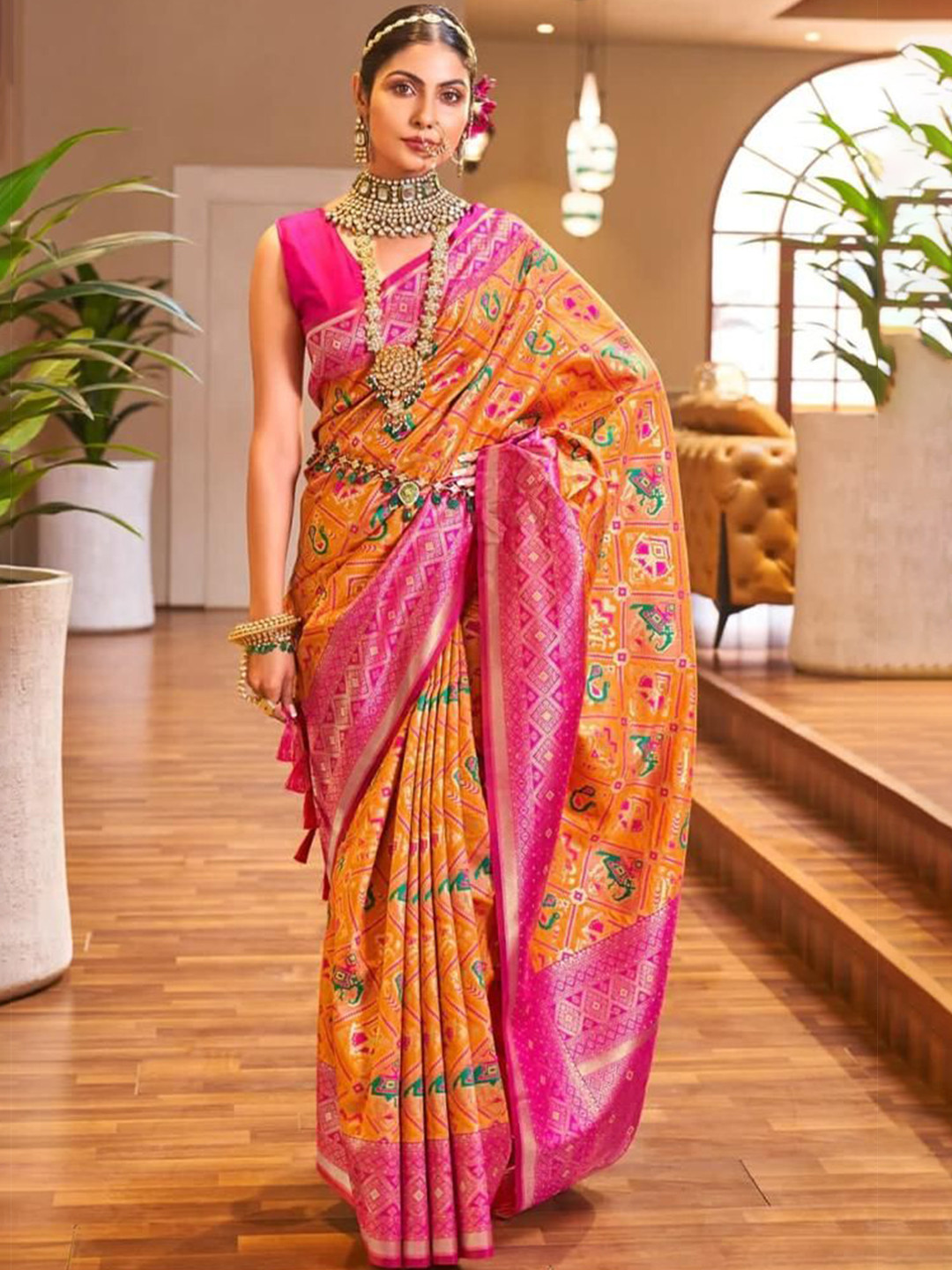 

revika Woven Design Zari Pure Silk Kanjeevaram Saree, Orange