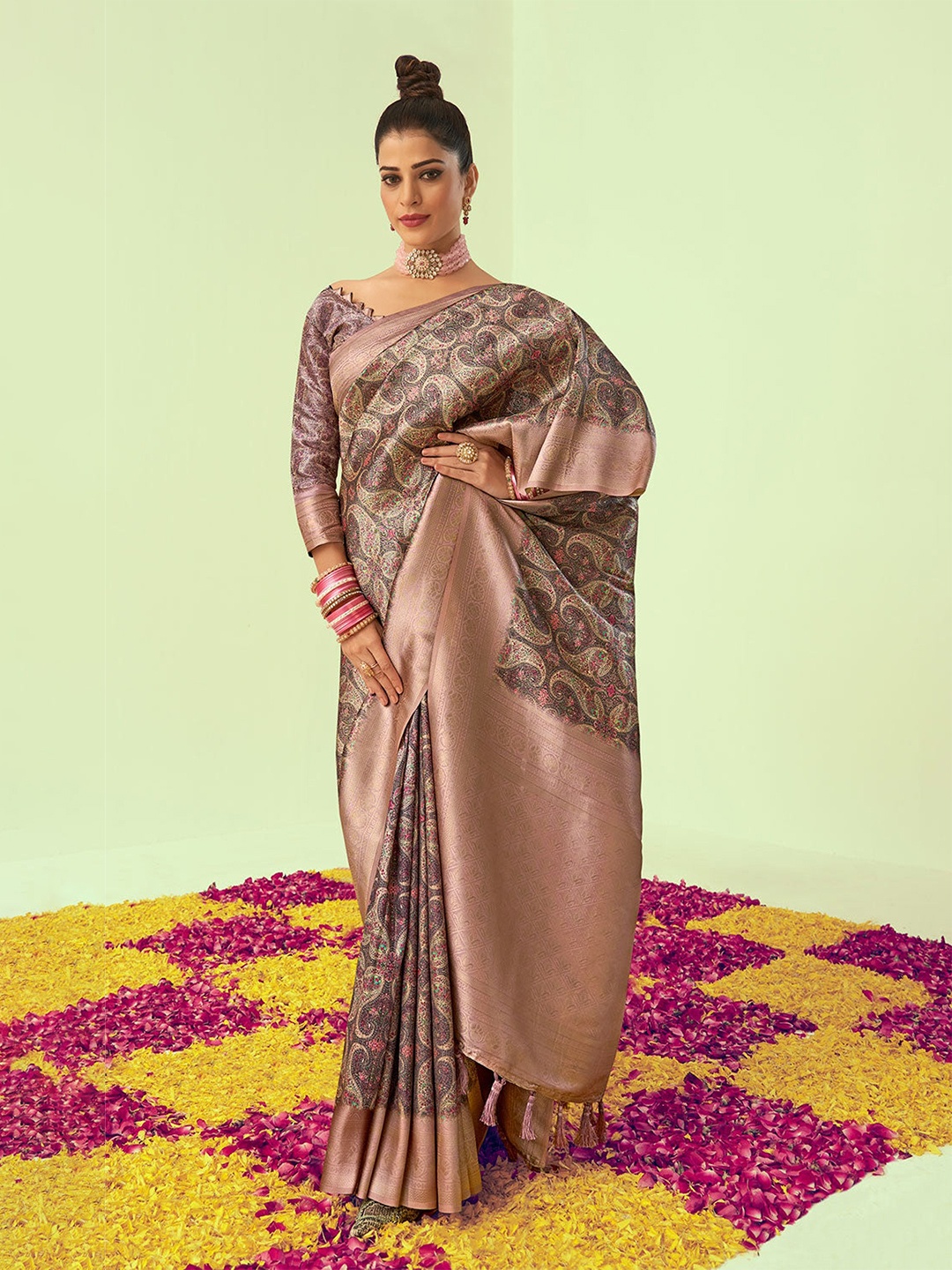 

revika Paisley Motif Zari Woven Pure Silk Kanjeevaram Saree, Coffee brown