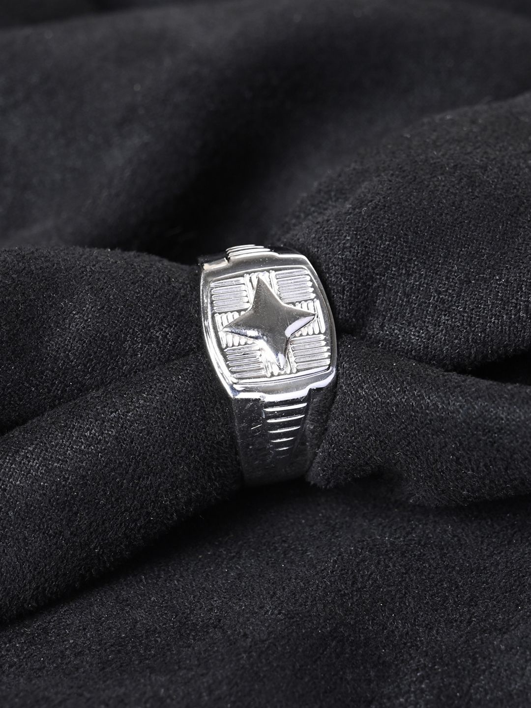 

Clara Men 925 Sterling Silver Platinum-Plated Adjustable Finger Ring