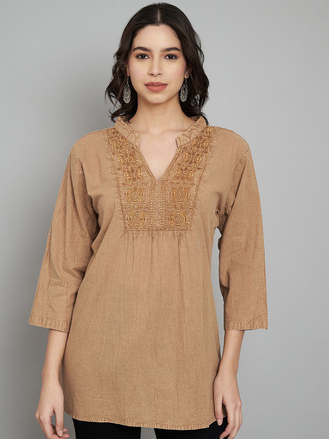

SAAKAA Top, Camel brown