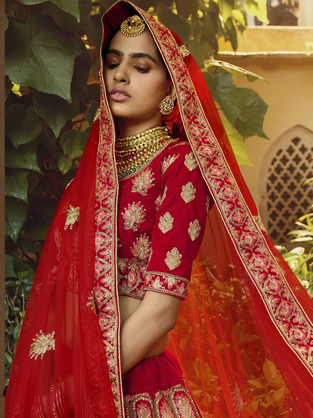 

Fusionic Embroidered Thread Work Semi-Stitched Lehenga & Unstitched Blouse With Dupatta, Red