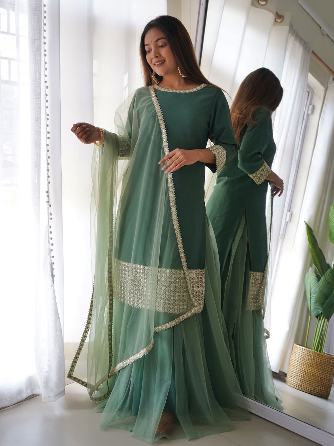 Janasya Geometric Embroidered Mirror Work Straight Kurta with Skirt & Dupatta, Green