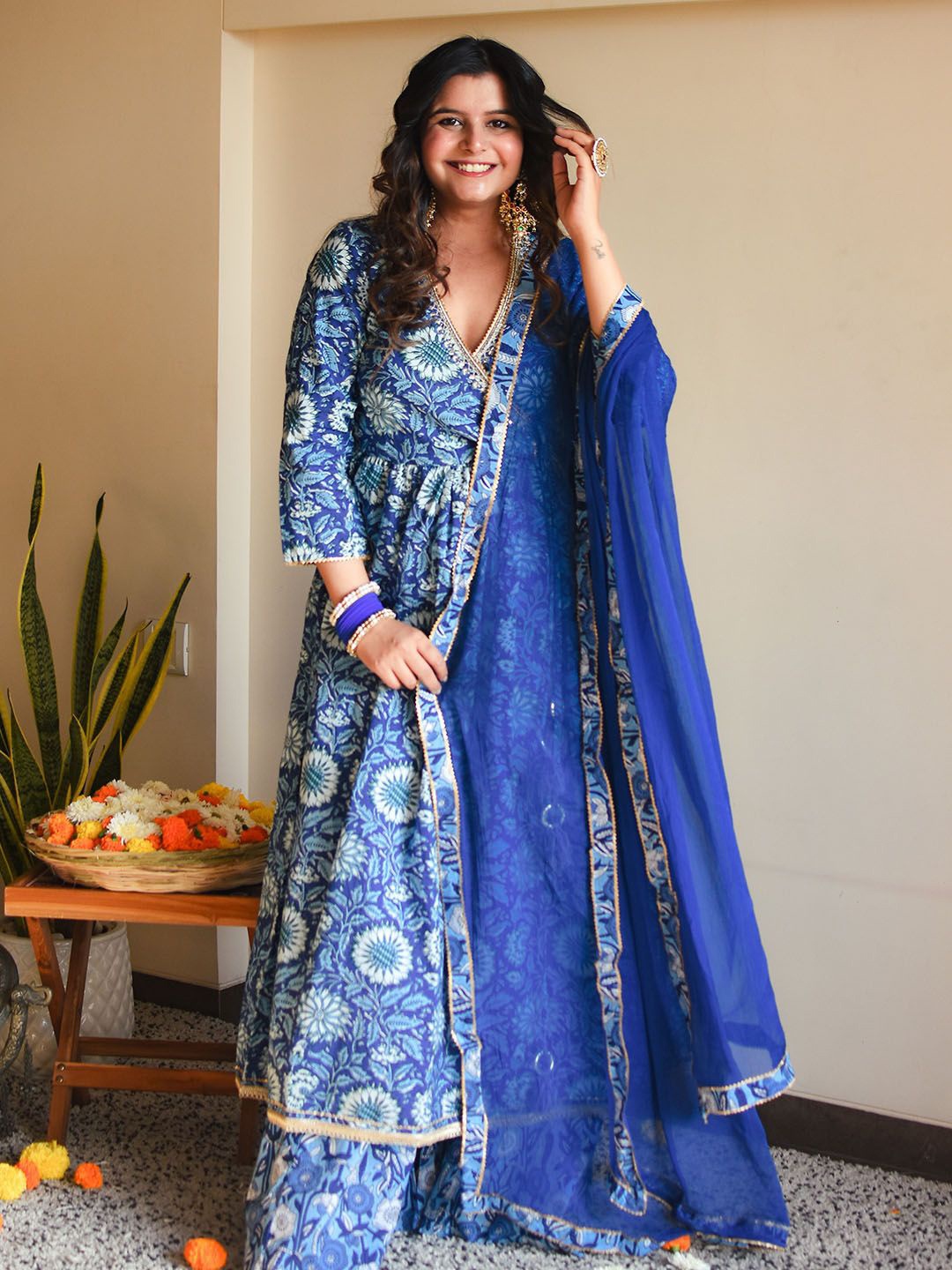 

Janasya Floral Printed Angrakha A-Line Pure Cotton Kurta with Palazzos & Dupatta, Blue