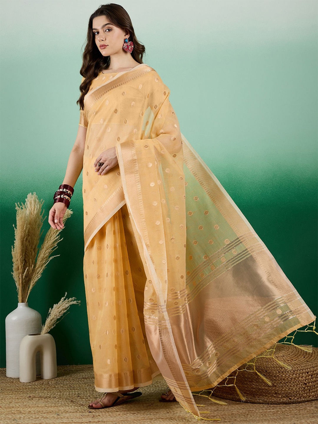 

MAHALASA Ethnic Motif Zari Woven Kanjeevaram Saree, Yellow